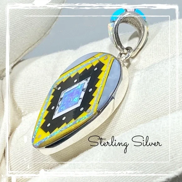 Signed SM Sterling Silver Inlaid Multi Gemstone Native American Navajo Pendant - Picture 5 of 9